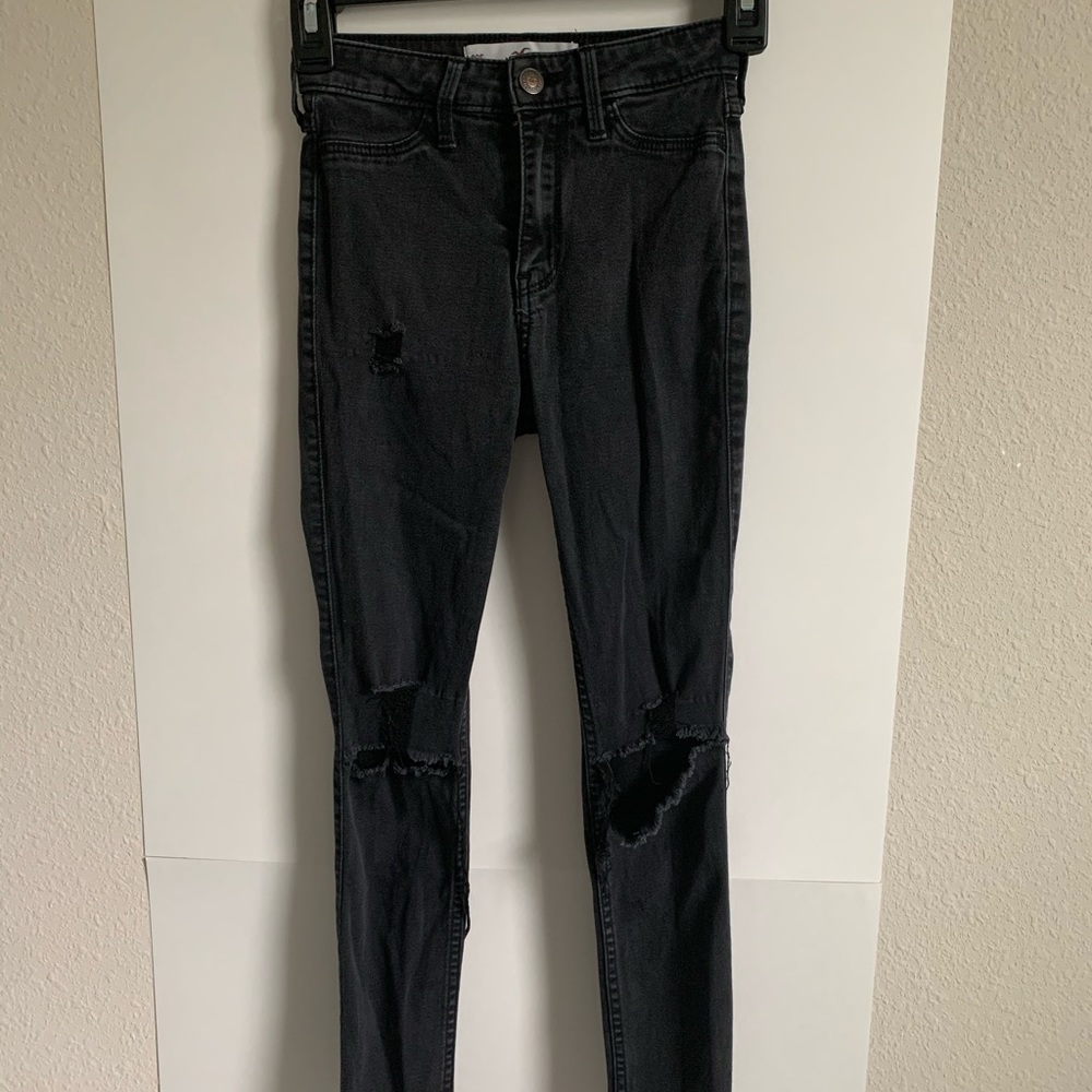 HOLLISTER JEANS (worn out but cute)